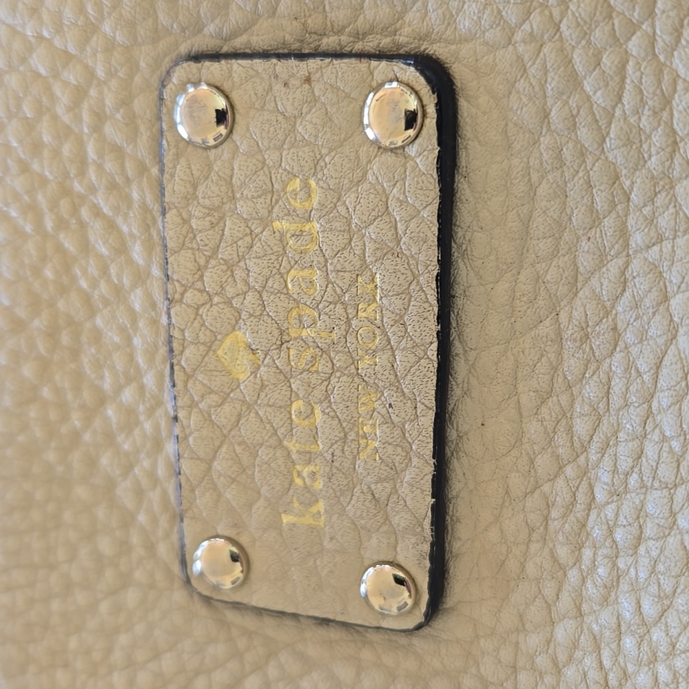 Two-Tone Black and Cream Tote Bag Kate Spade Purse - Picture 5 of 14